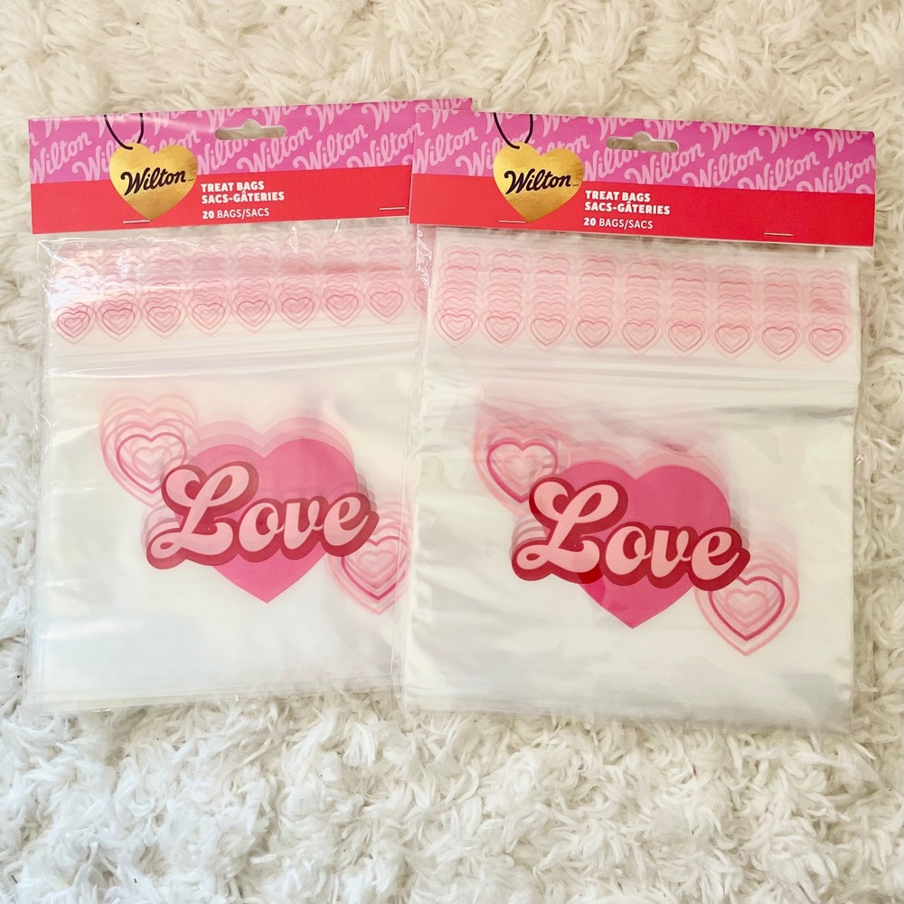 Wilton‎ Love Heart Valentines Day Treat Bags 2 Packs 40 Total Bags Pink White